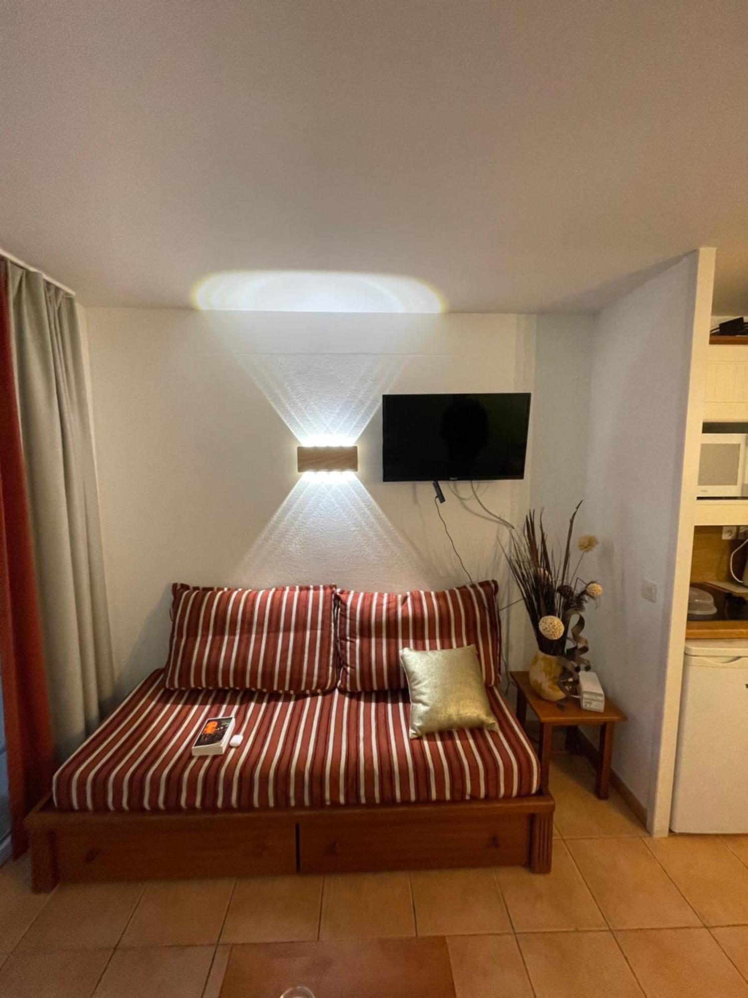 Sejour 4 Personnes - Pays Basque Appartement Uhart-Cize Buitenkant foto