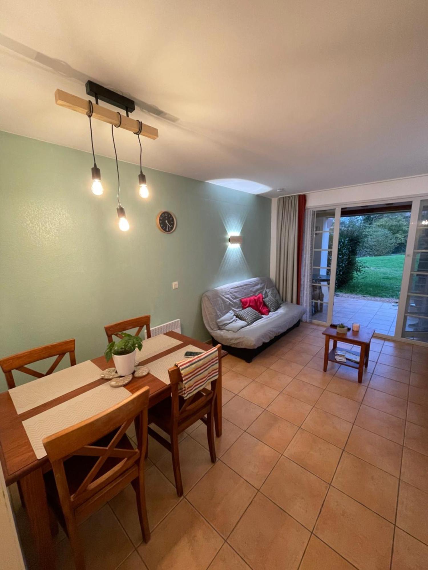 Sejour 4 Personnes - Pays Basque Appartement Uhart-Cize Buitenkant foto