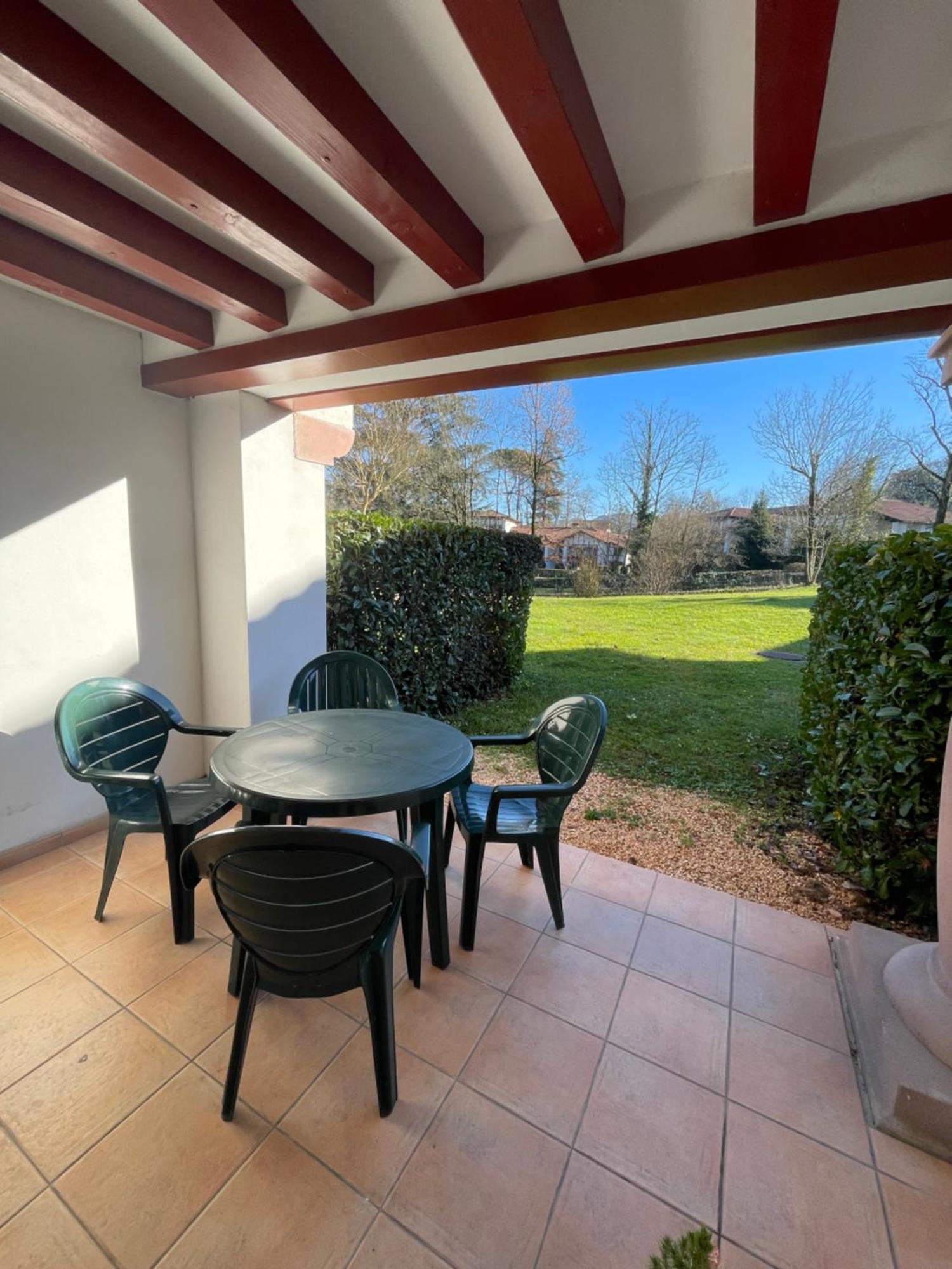Sejour 4 Personnes - Pays Basque Appartement Uhart-Cize Buitenkant foto