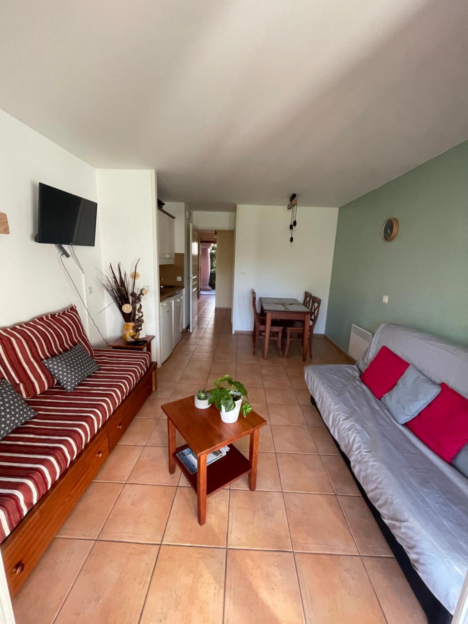 Sejour 4 Personnes - Pays Basque Appartement Uhart-Cize Buitenkant foto