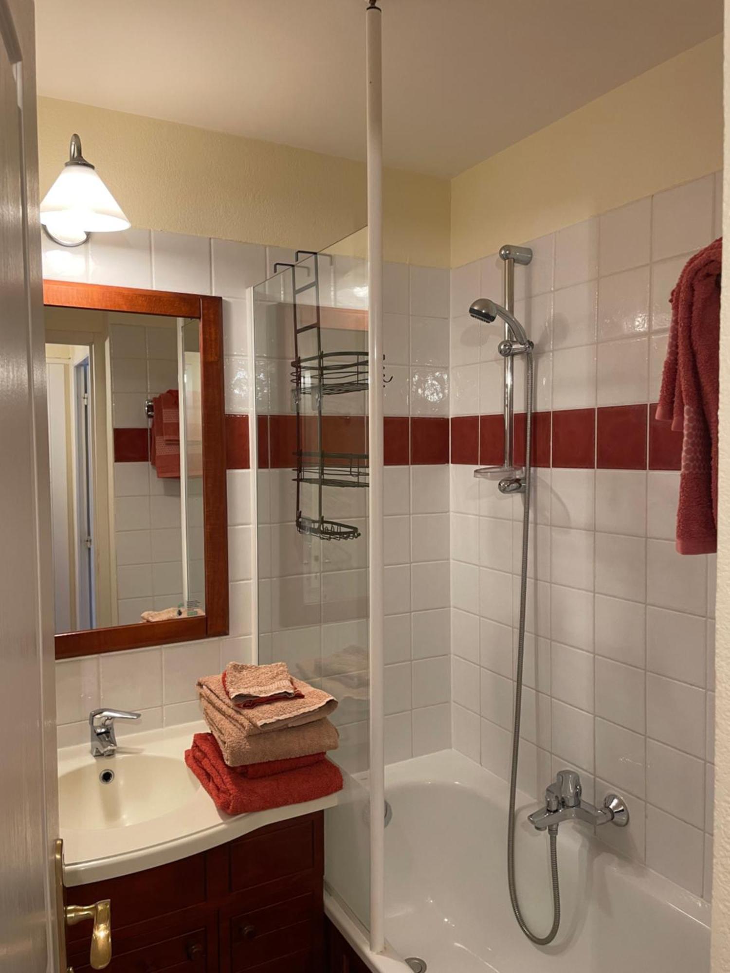 Sejour 4 Personnes - Pays Basque Appartement Uhart-Cize Buitenkant foto